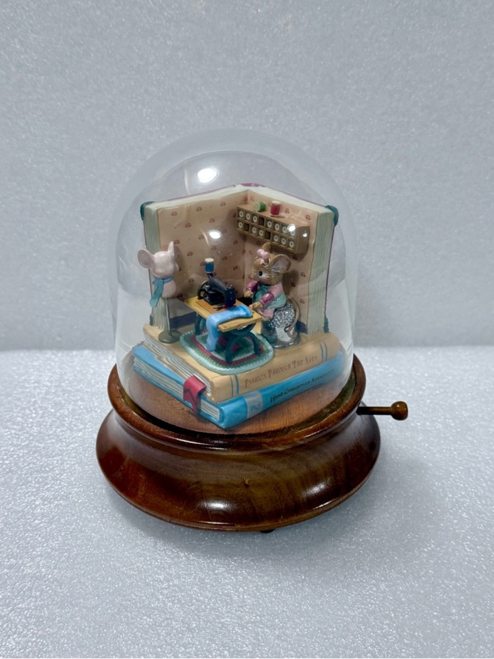 VintageMusic Box, Enesco Sewing Room Mouse Glass Dome